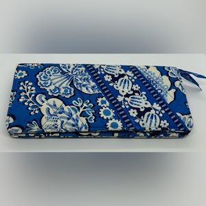 Vera Bradley Travel Wallet in Retired “Blue Lagoon” Pattern, EUC.